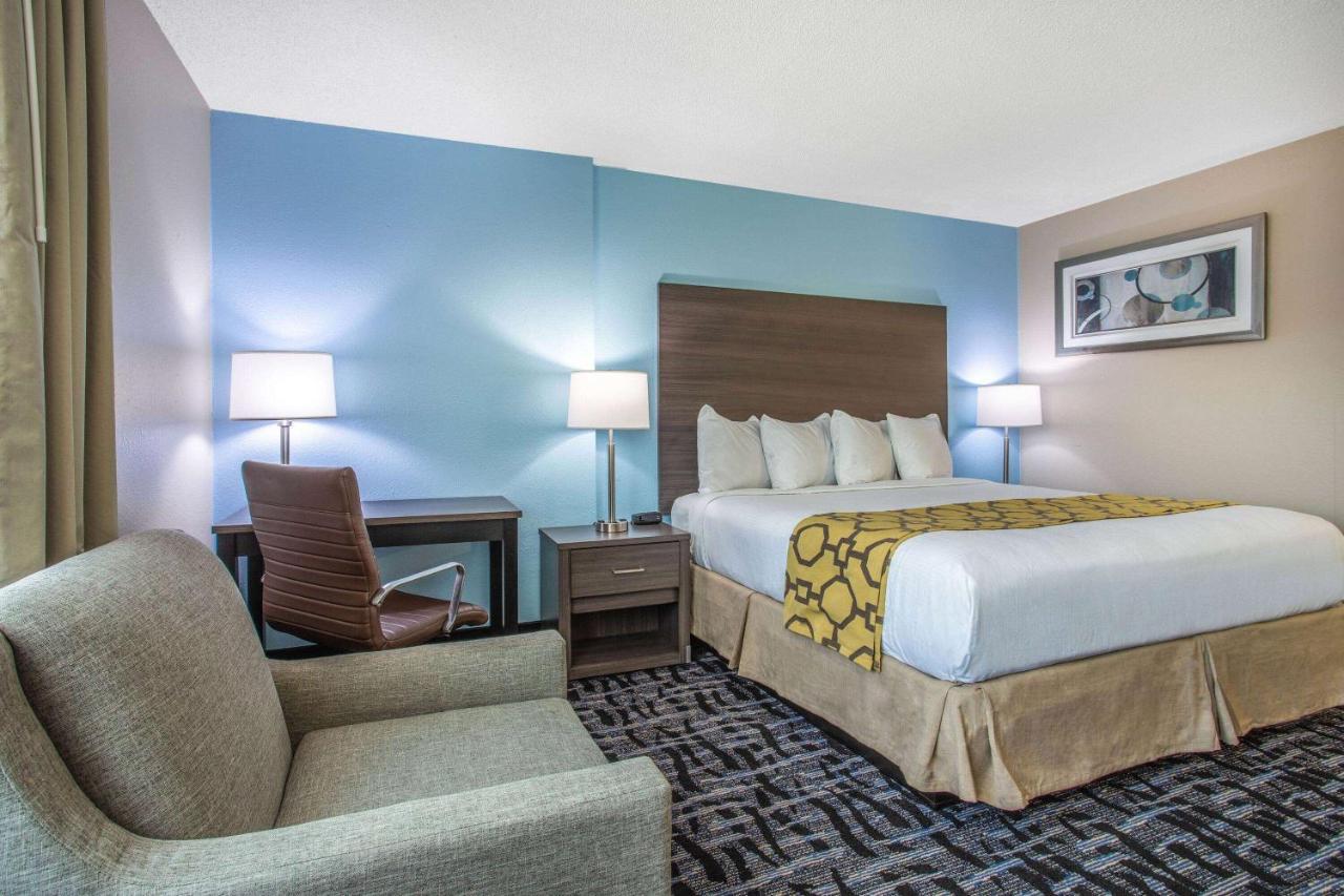 Hotel Baymont By Wyndham Joliet Extérieur photo