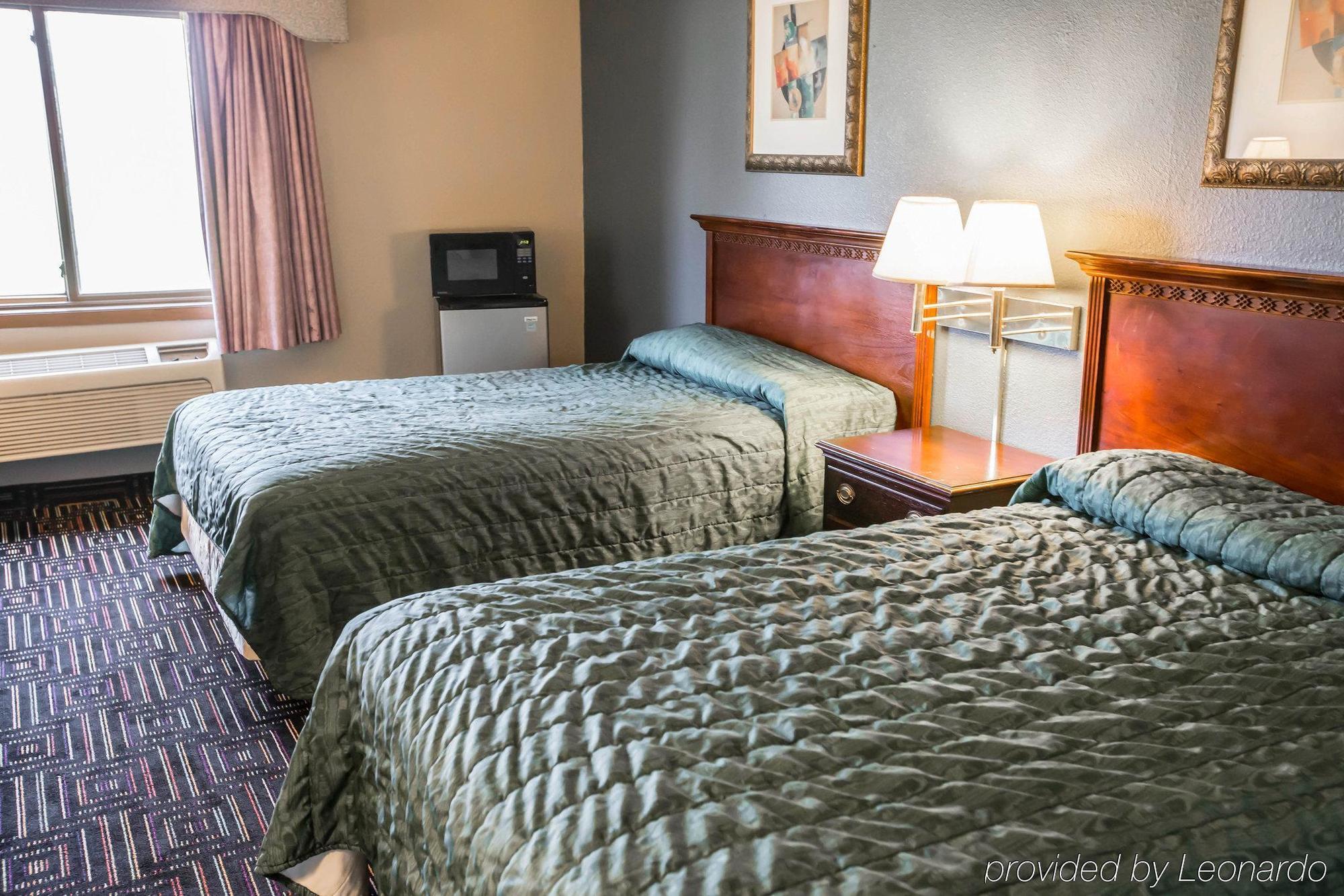 Hotel Baymont By Wyndham Joliet Extérieur photo