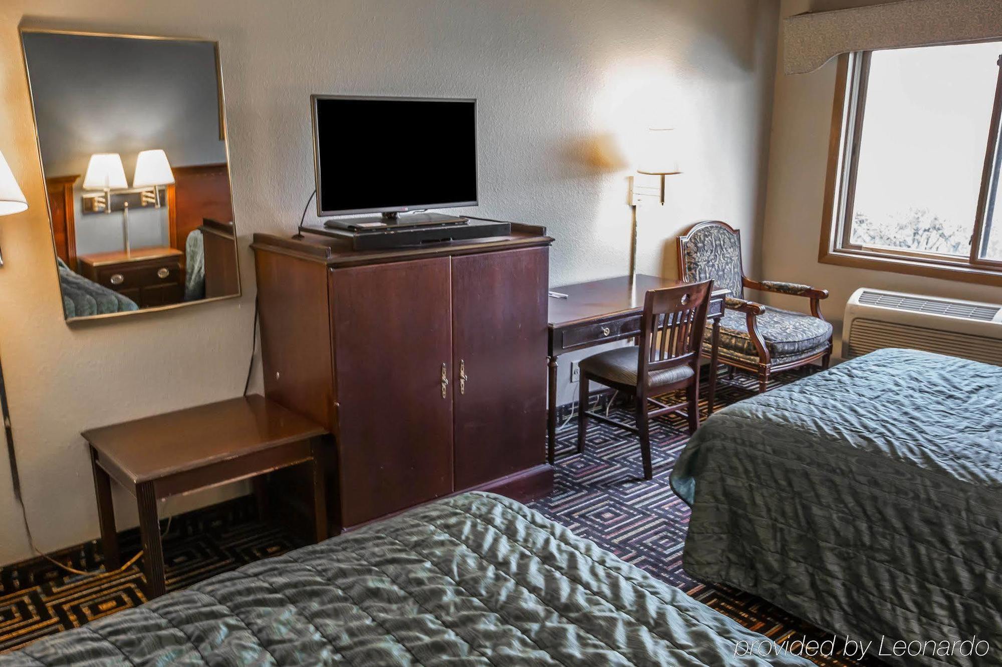 Hotel Baymont By Wyndham Joliet Extérieur photo