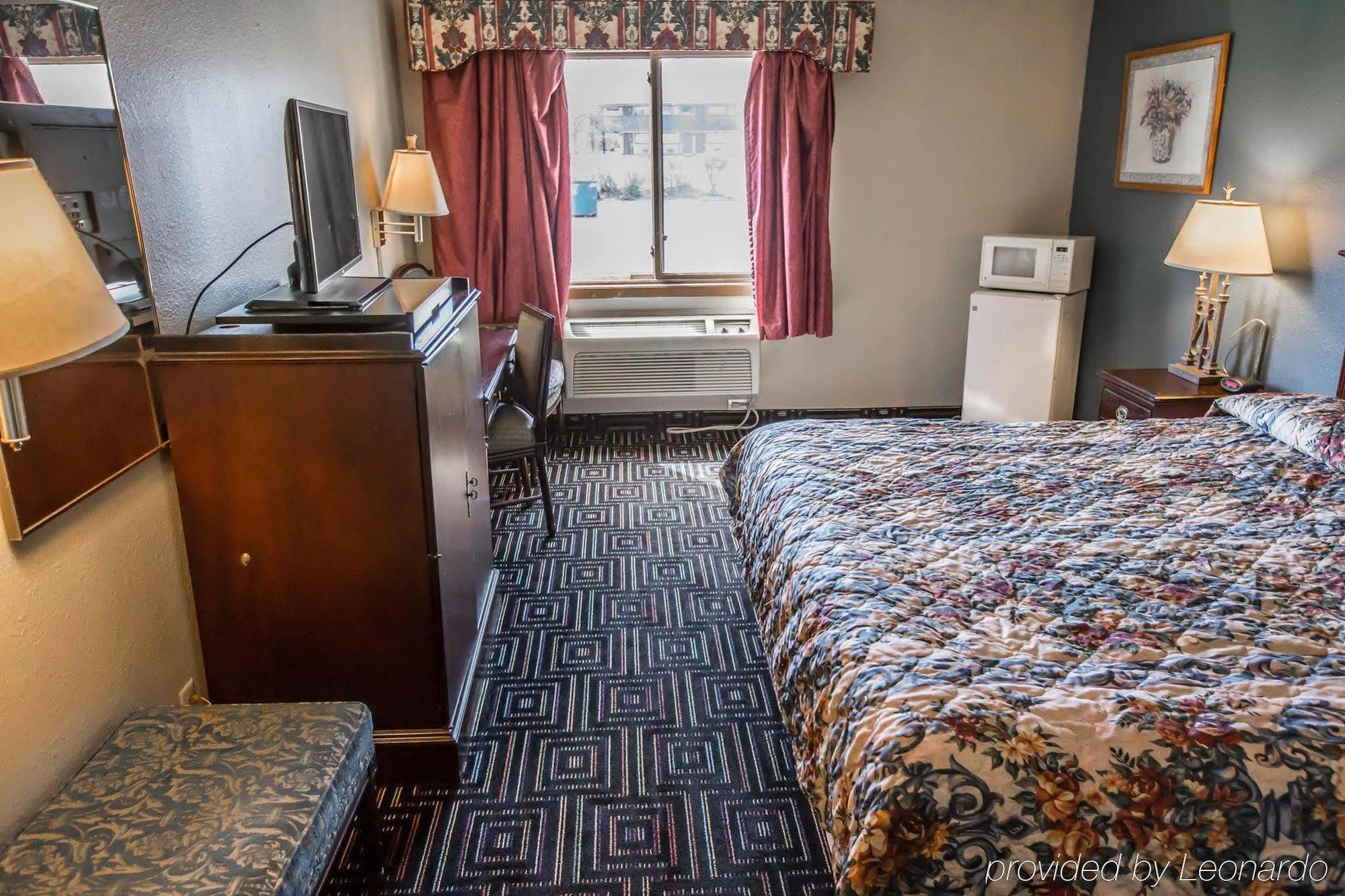 Hotel Baymont By Wyndham Joliet Extérieur photo