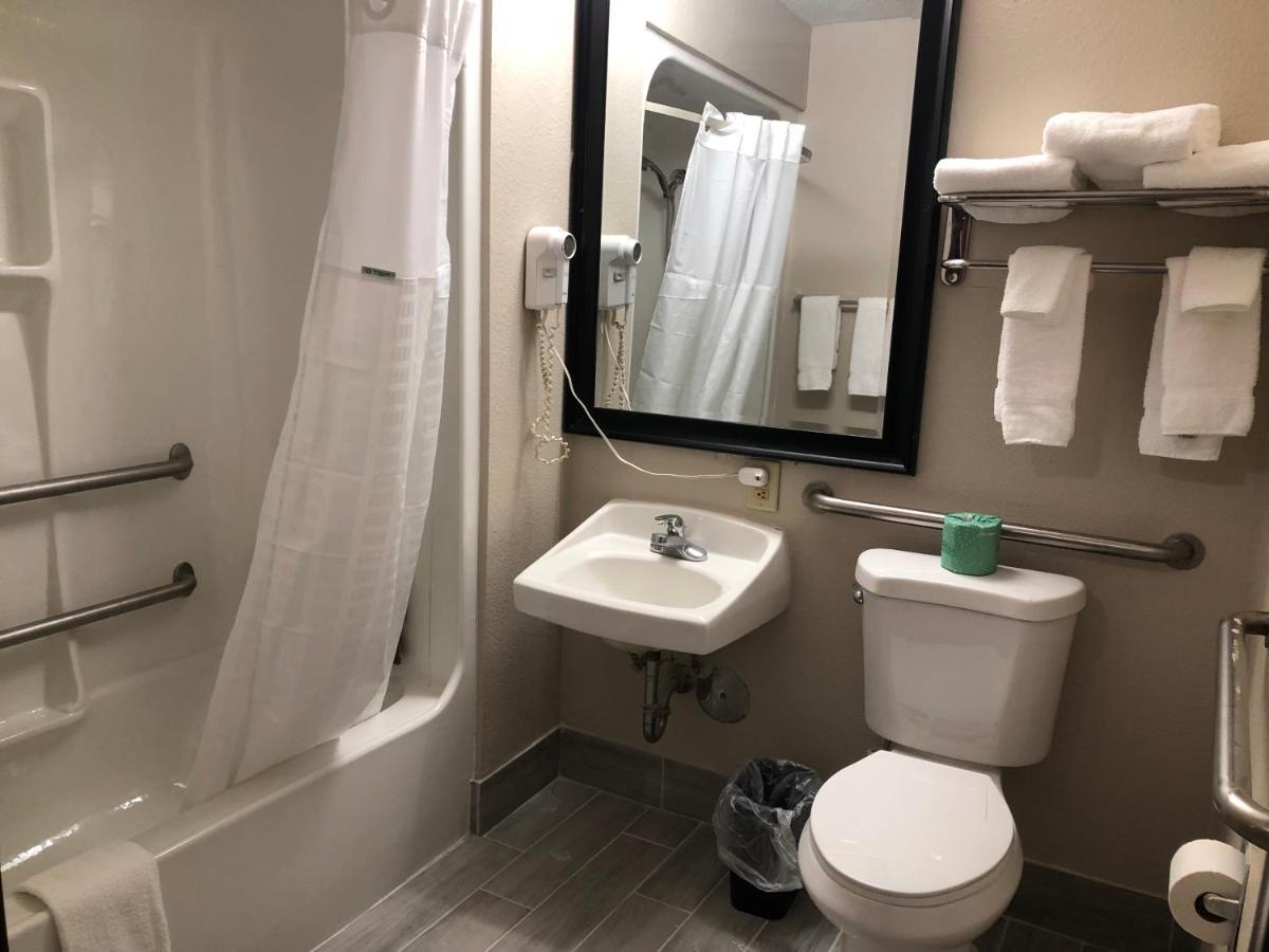 Hotel Baymont By Wyndham Joliet Extérieur photo